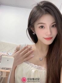 嫩妹做爱超给力皇帝般享受超级值