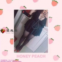 坦克型丰满大胸妹妹